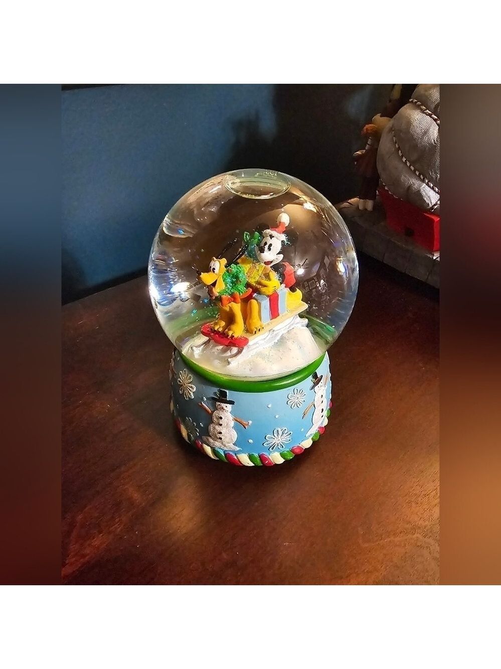 Disney Enesco Mickey Mouse Snowglobe